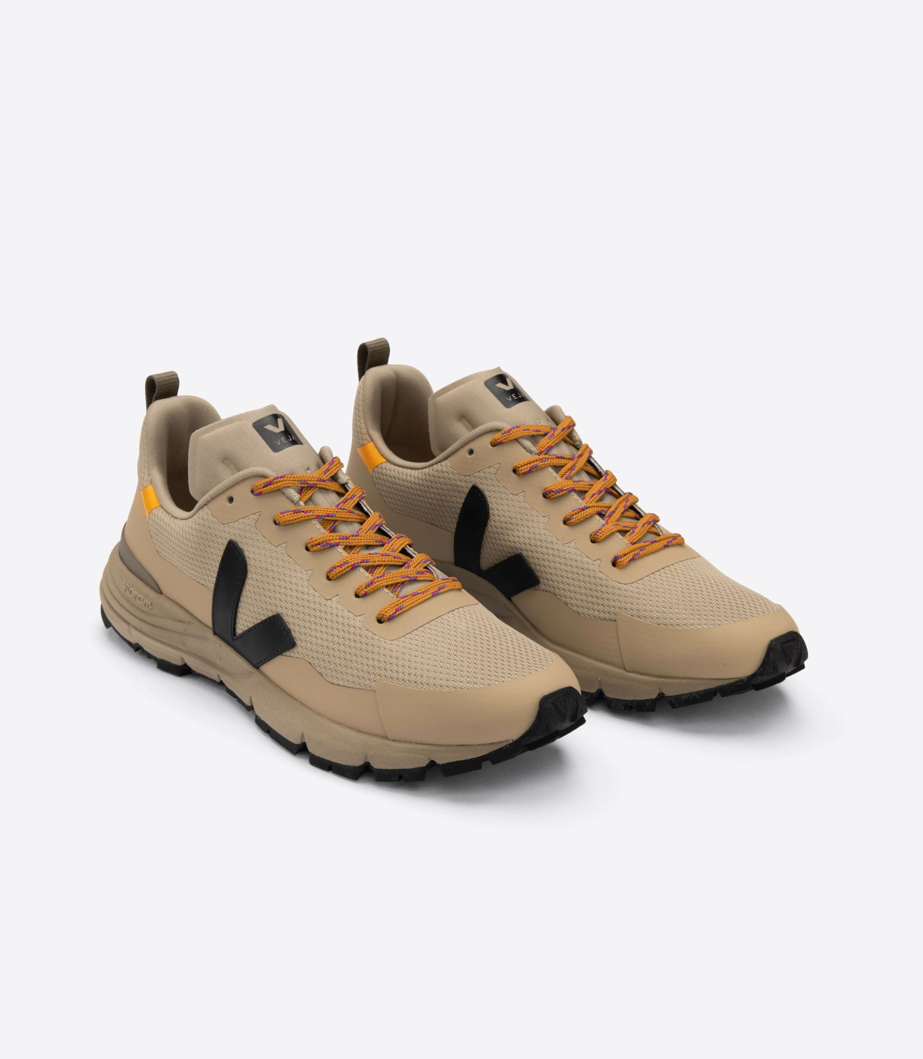 VEJA DEKKAN ALVEOMESH DUNE BLACK | VJ24704