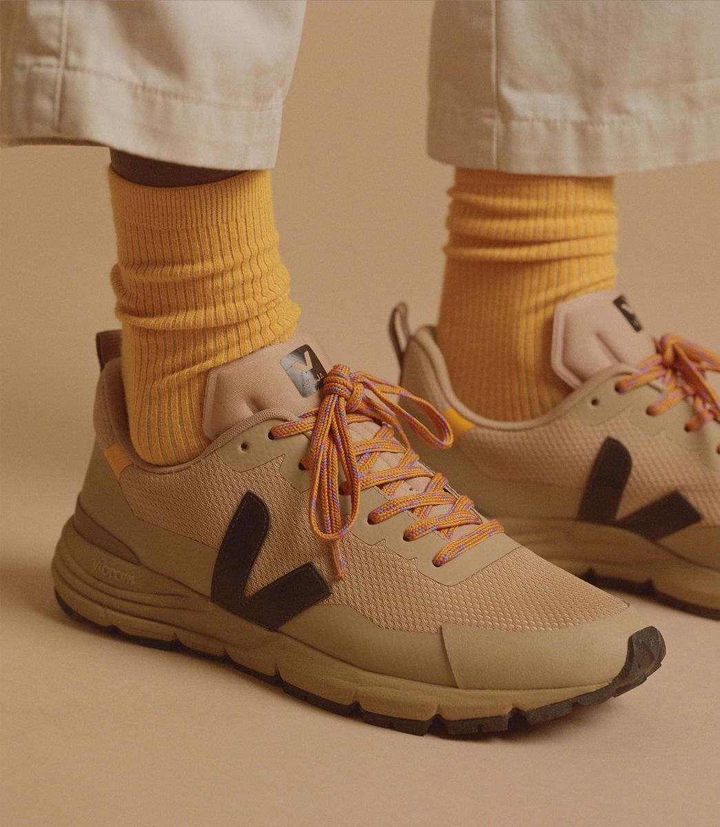 VEJA DEKKAN ALVEOMESH DUNE BLACK | VJ24704