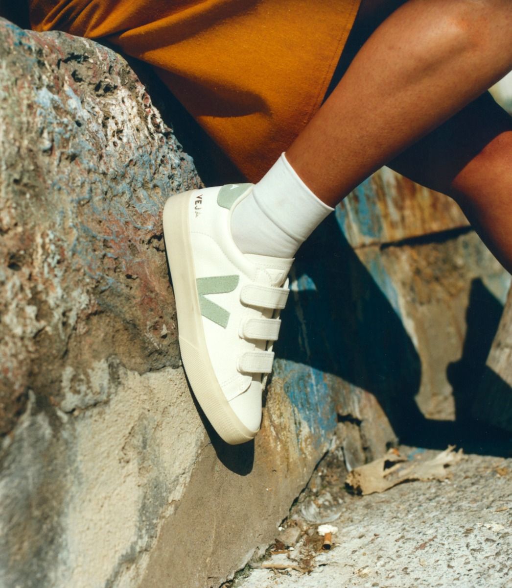 VEJA RECIFE LEATHER WHITE MATCHA | VJ24355
